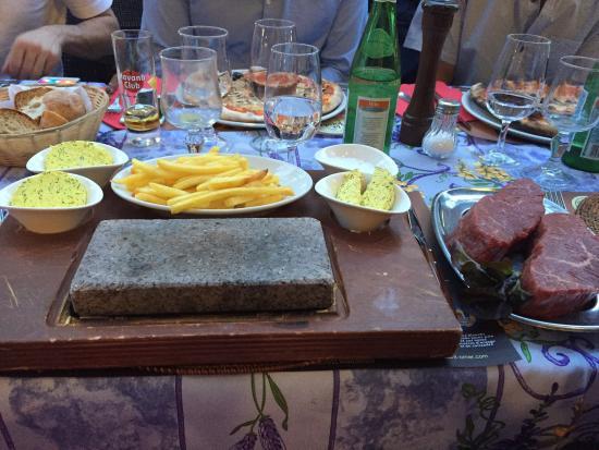 Le Grand Bleu Pizzeria